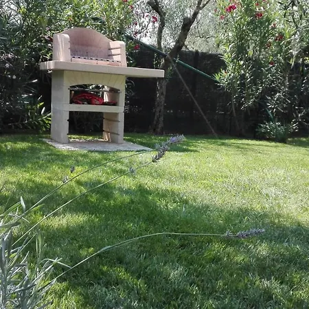 Casa Pergola 2 - Fronte Piscina, Parking شقة