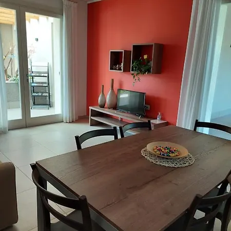 Casa Pergola 2 - Fronte Piscina, Parking * باردولينو