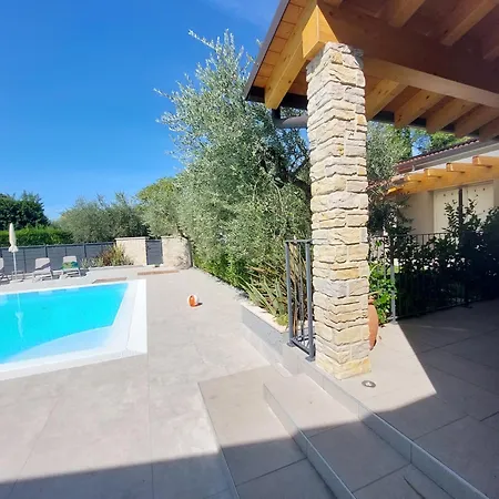 شقة Casa Pergola 2 - Fronte Piscina, Parking *