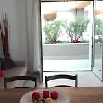 Casa Pergola 2 - Fronte Piscina, Parking