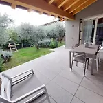 Casa Pergola 2 - Fronte Piscina, Parking