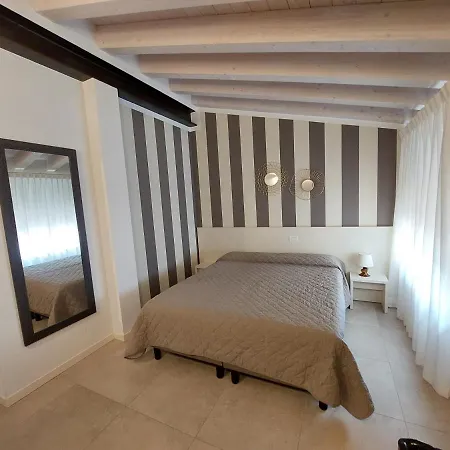 Lejlighed Casa Pergola 2 - Fronte Piscina, Parking *