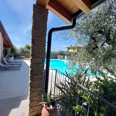 Apartment Casa Pergola 2 - Fronte Piscina, Parking Bardolino
