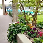 Casa Pergola 2 - Fronte Piscina, Parking