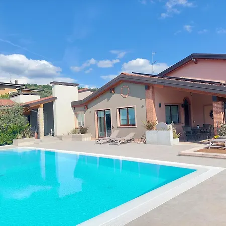 Casa Pergola 2 - Fronte Piscina, Parking דירה ברדולינו
